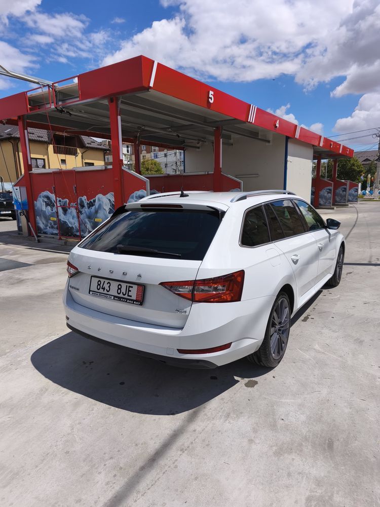 Skoda Superb 2021 4x4 200 Caii DSG