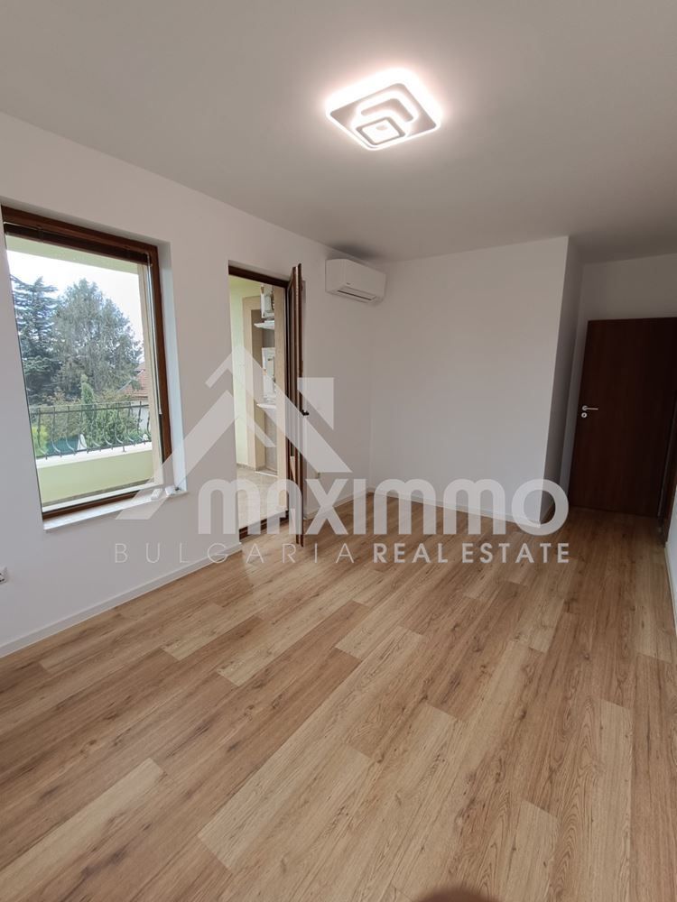 Продава се Тристаен апартамент в Варна, м-т Траката - 100 кв.м за 2255 €/кв.м - Снимка #1