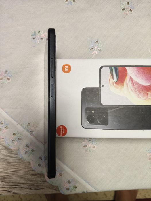 Vând ,Redmi Note 12 ,4GB RAM,128 GB RAM .