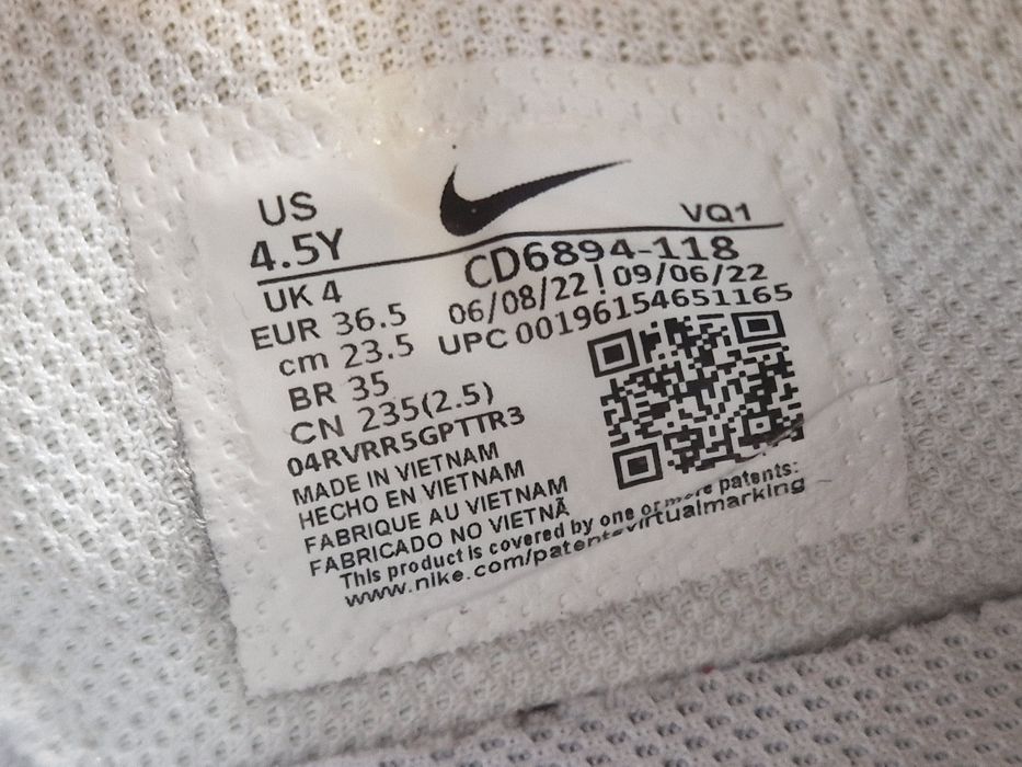 Adidasi dama Nike ,