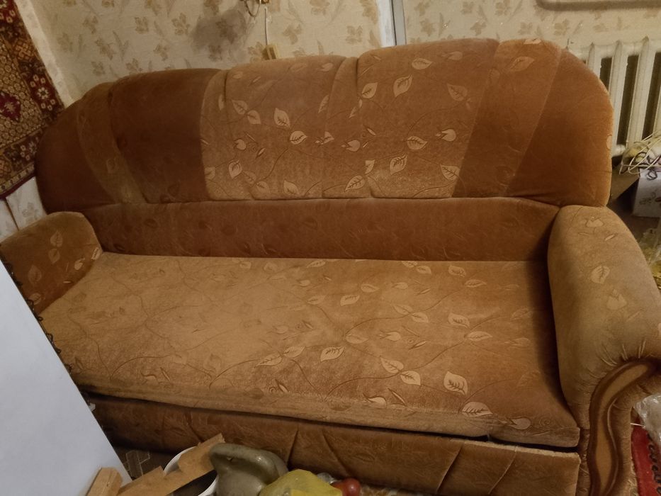 Диван с креслом продам