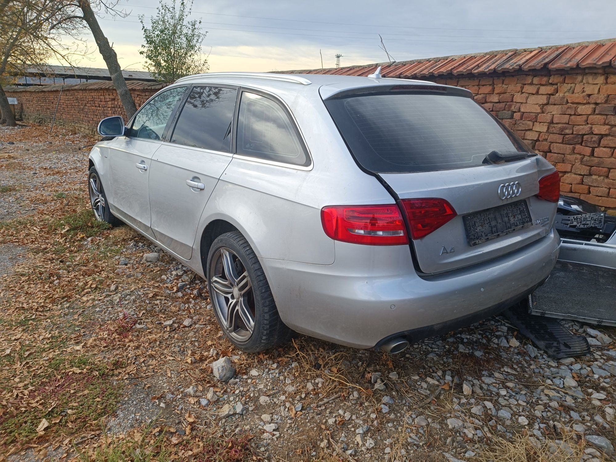 Audi A4 B8 3.0 245 4х4 на части