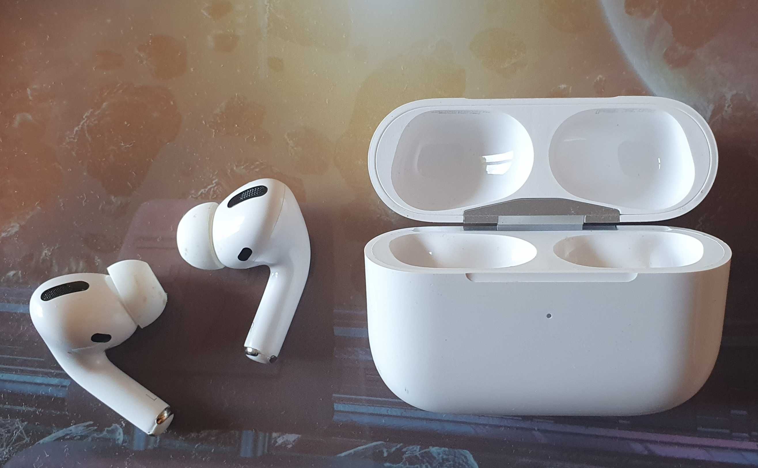 Casti Apple Airpods Pro (2nd Generation) - 2022