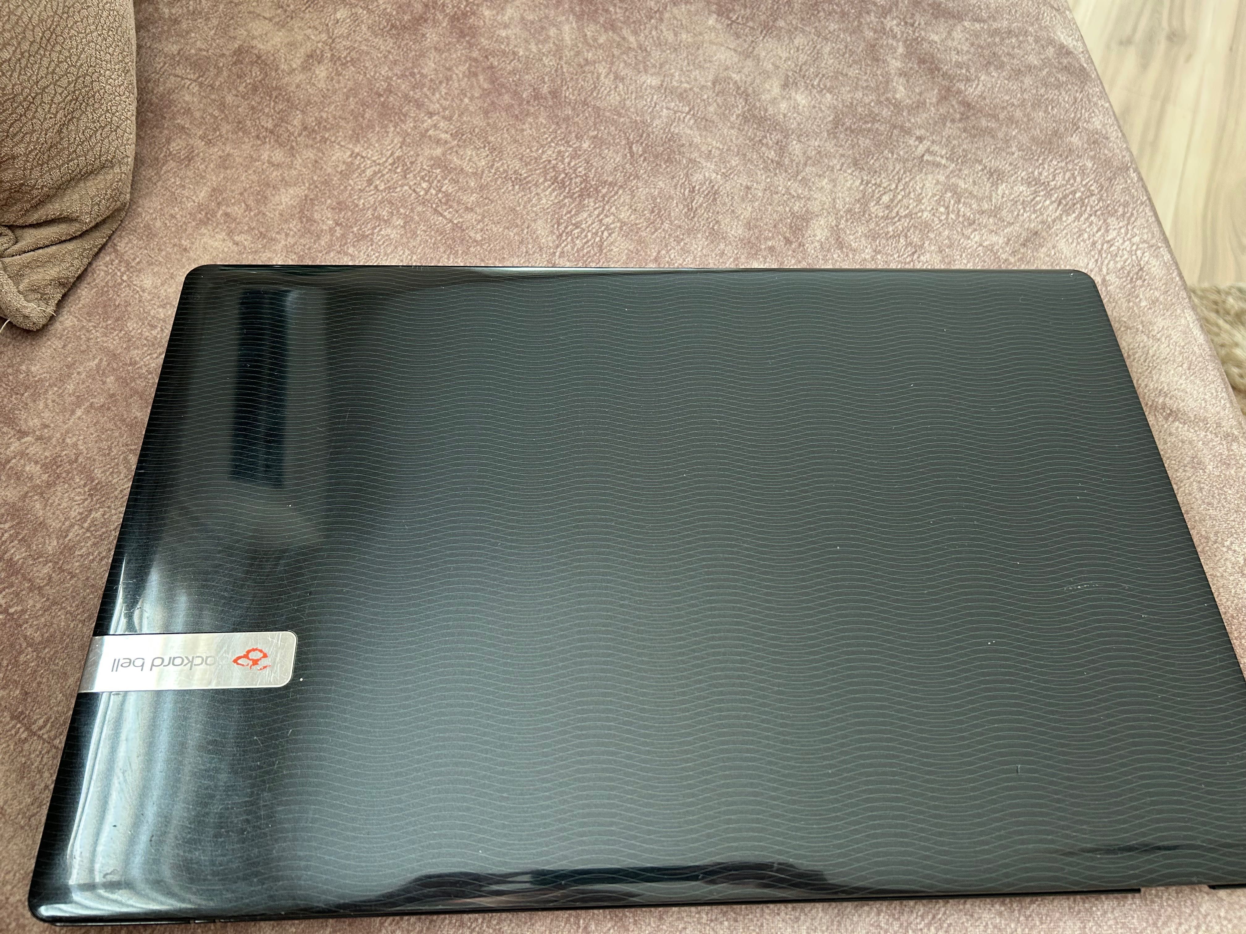 лаптоп Packard bell