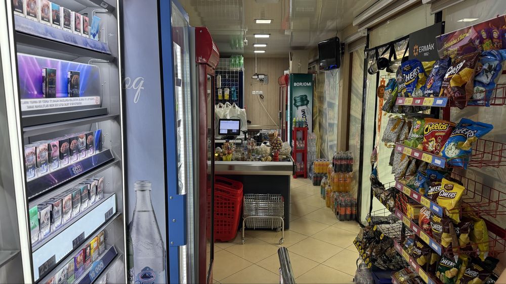 Продам магазин вместе с оборудованием М.Улугбекский р, ул.Оккургон 1-п