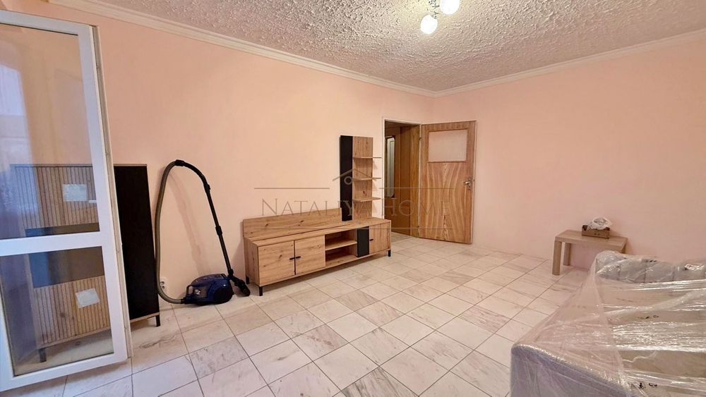 Дава се под наем Двустаен апартамент в Бургас, Изгрев - 64 кв.м за 331.5 € - Снимка #1