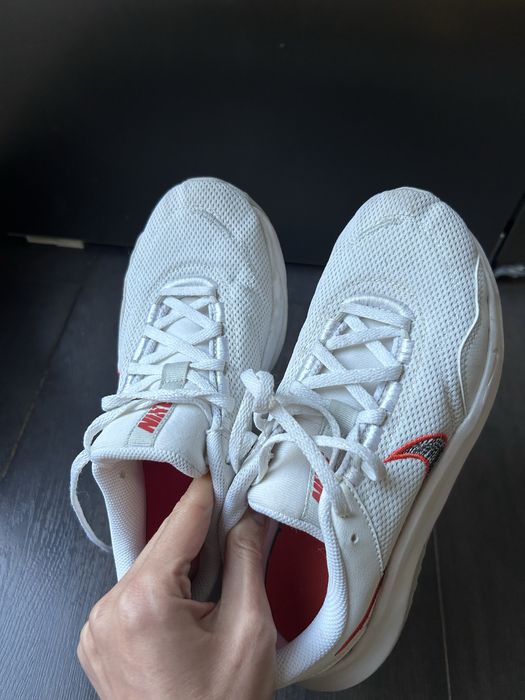 Маратонки Nike 39 номер