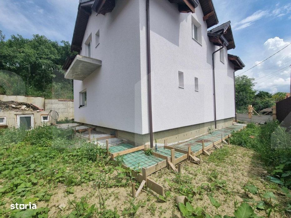 Casa individuala 151mp, 5 camere, curent trifazic teren 580mp in Chint