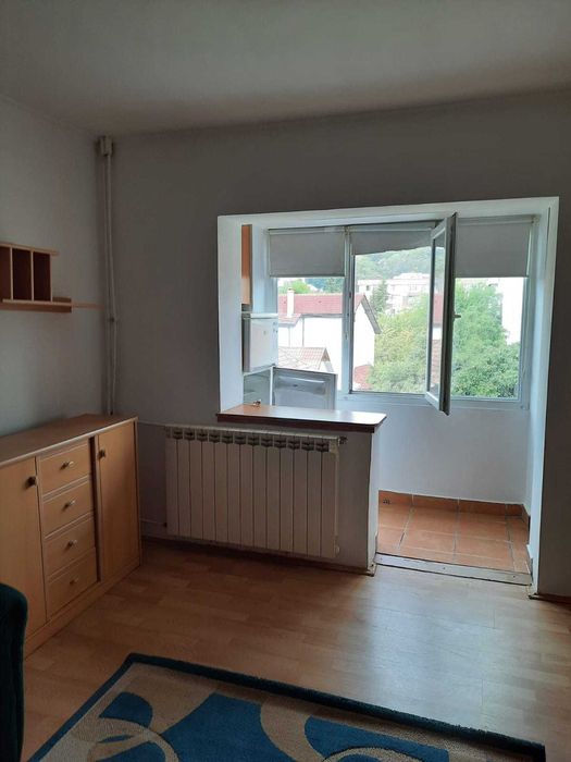 Garsonieră situata in zona Traian, la etajul 3