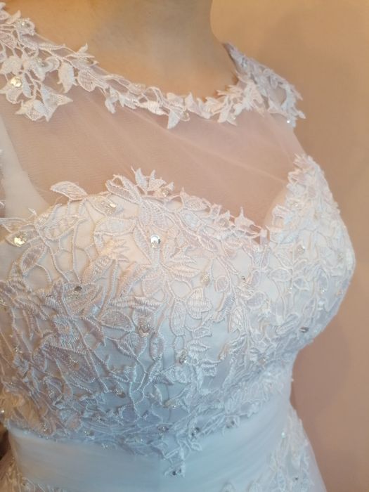 Rochie de mireasa alba scurtă midi mărimea M-L 38-40
