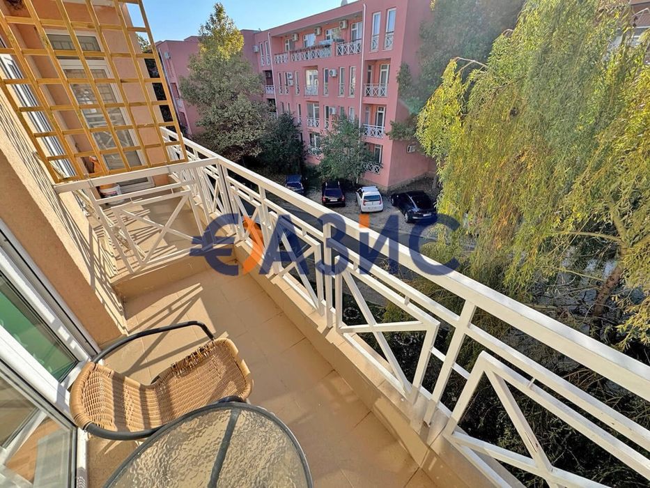 Продава се Двустаен апартамент в к.к. Слънчев бряг - 49 кв.м за 1021 €/кв.м - Снимка #8