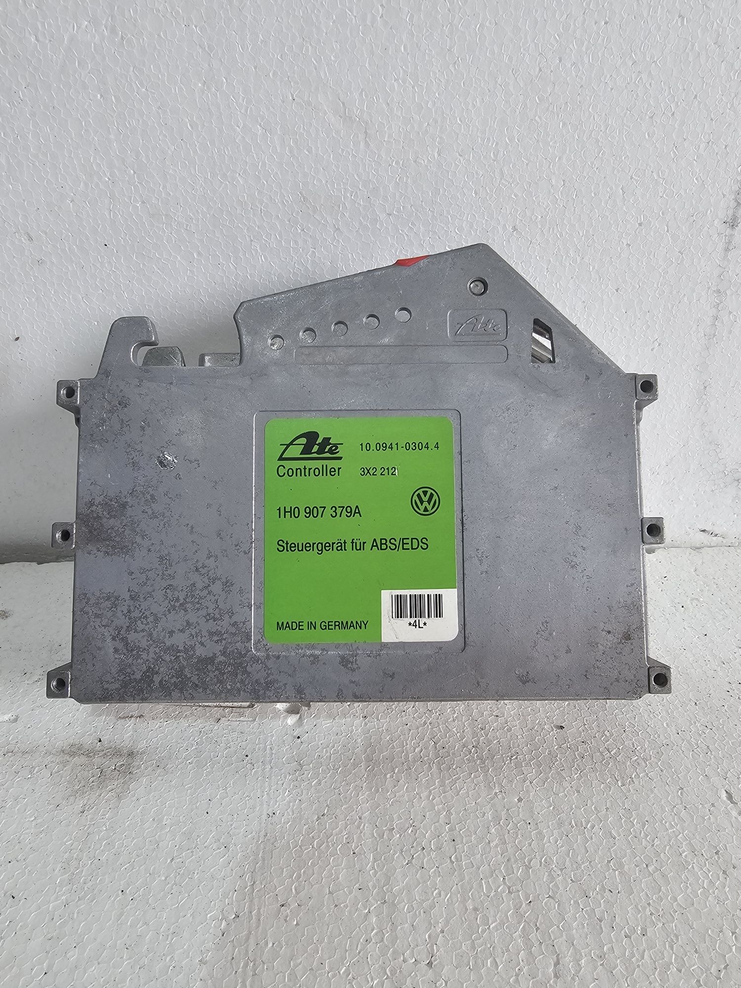 Ecu ABS EDS original  Volkswagen Golf 3 Vento Passat B4