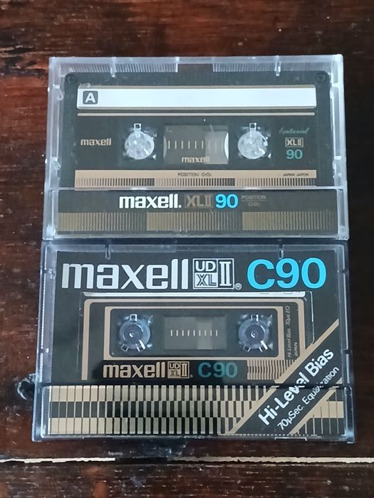 Lot de casete audio Maxell XLII Epitaxial de 90minute. Made in Japan.