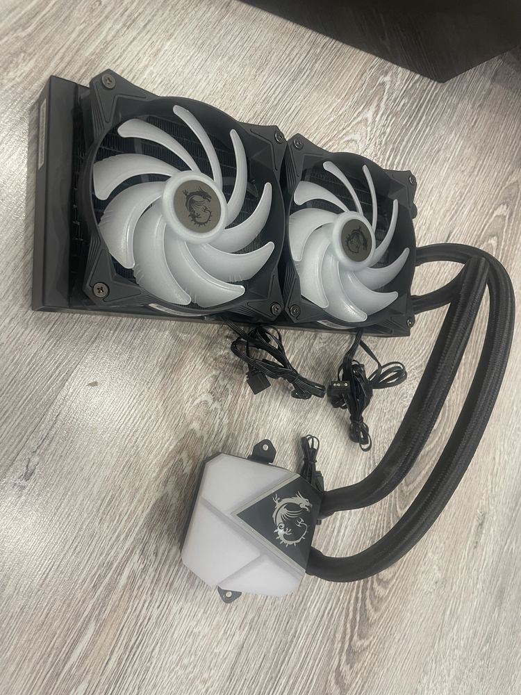 Система водяного охлаждения MSI MAG CoreLiquid C240