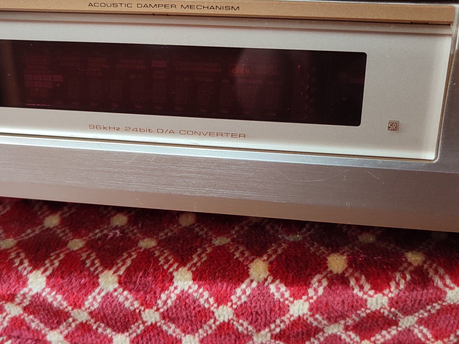 Продавам висок клас Pioneer dvd player dv-737