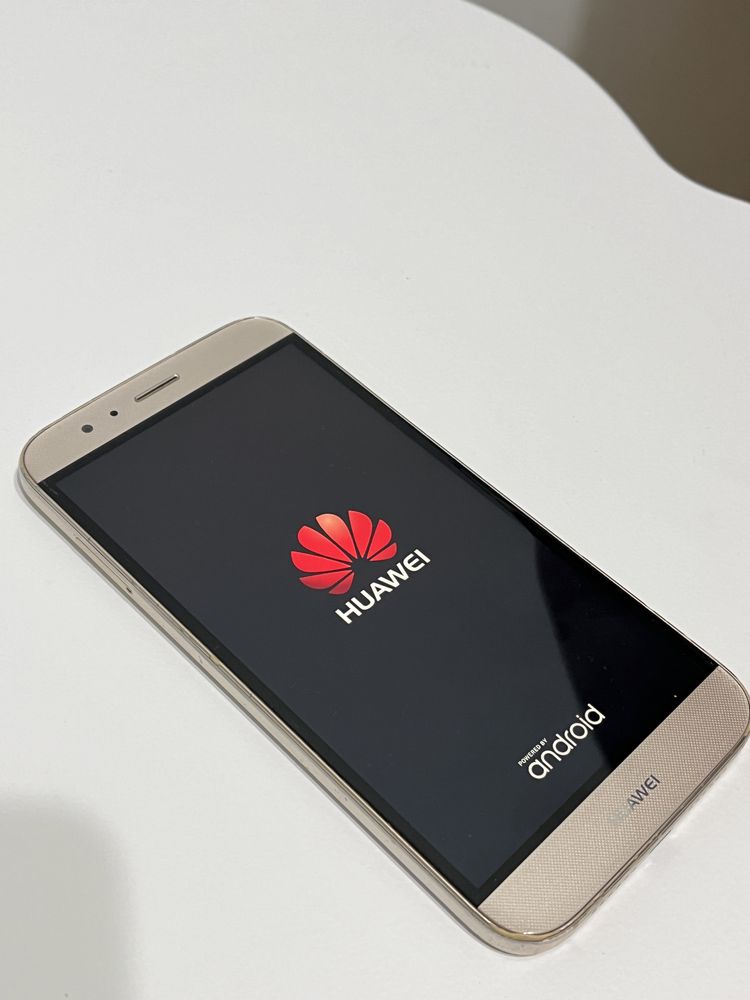 Продается телефон Huawei