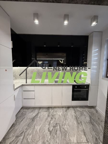 Продава се Тристаен апартамент в Пловдив, Остромила - 118 кв.м за 1992 €/кв.м - Снимка #3