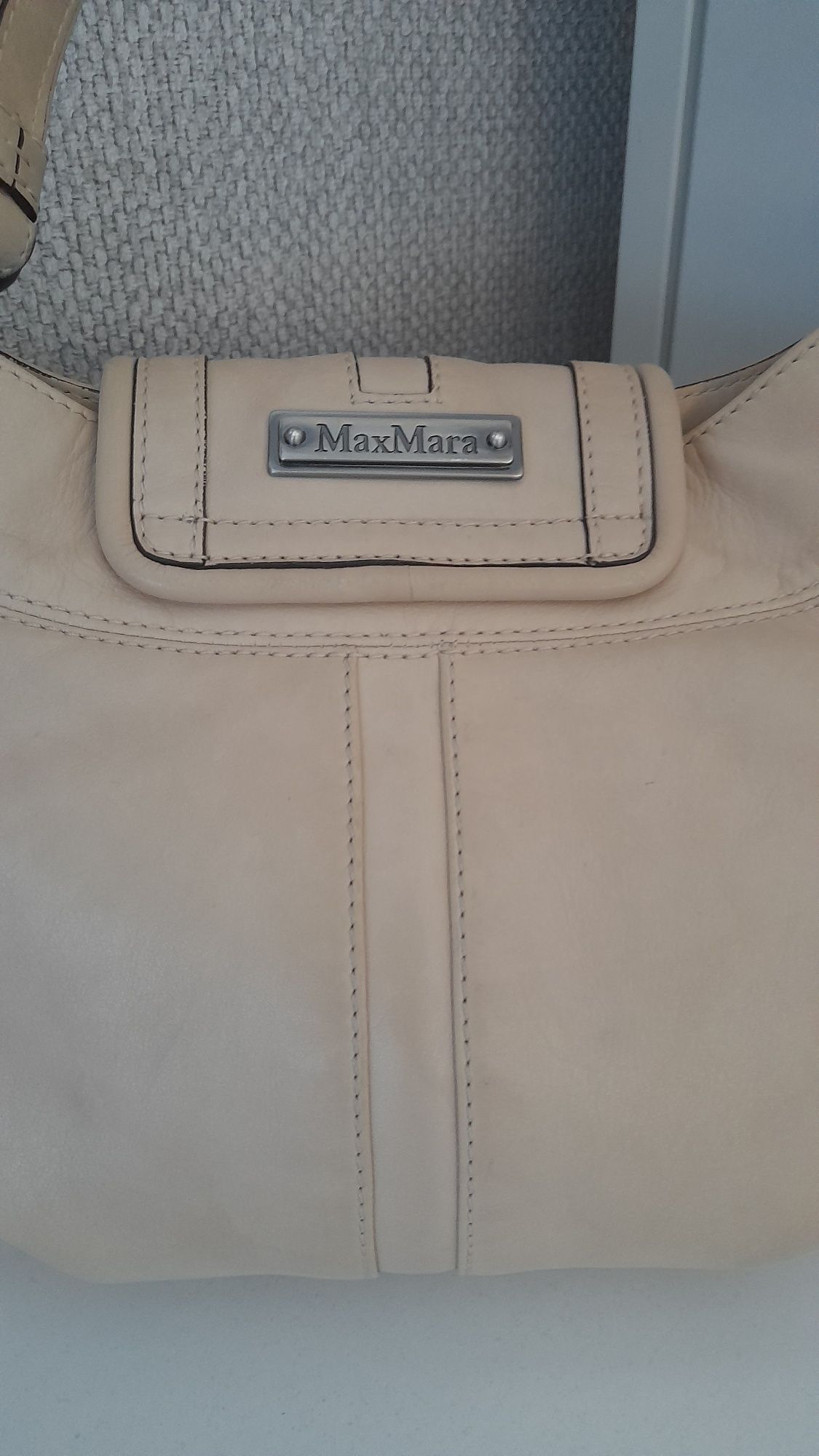 Продавам чанта MaxMara естествена кожа.