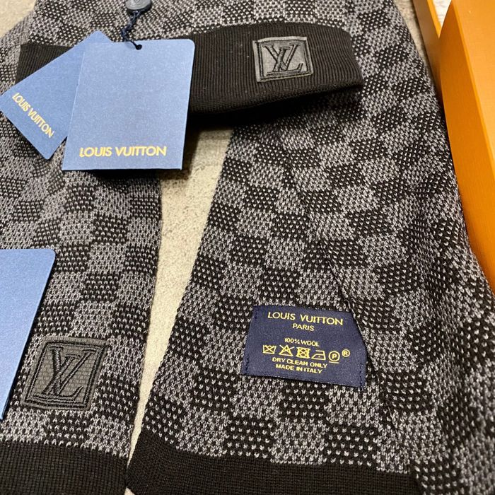 Caciula & Fular. Set-LV. Full-box Premium/TopQuality