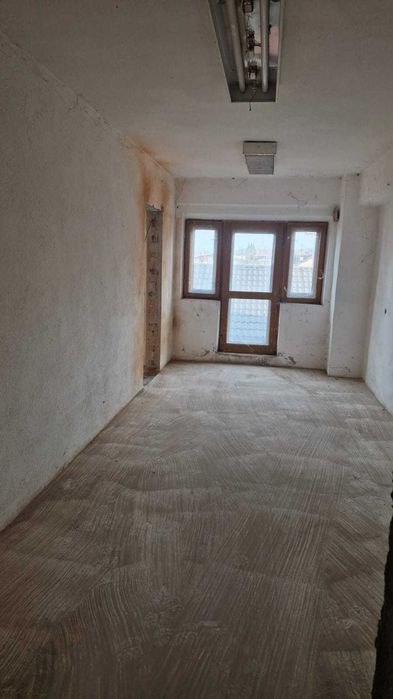 Vand constructie azil de batrani