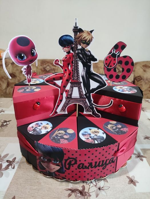 Картонена торта - Червената калинка и черния котарак