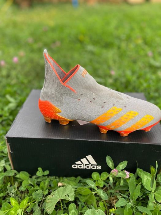 Бутсы футбольные