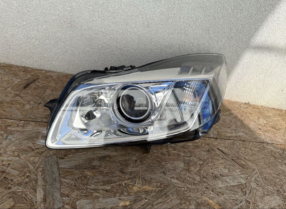 Far opel xenon in stare buna
