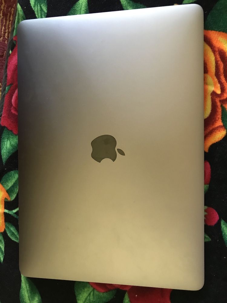 Macbook pro i7 2017