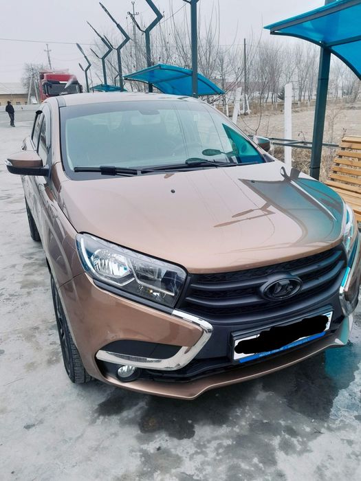 Lada xray. 2018 .