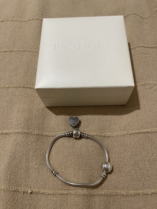 Гривна Pandora с талисмани