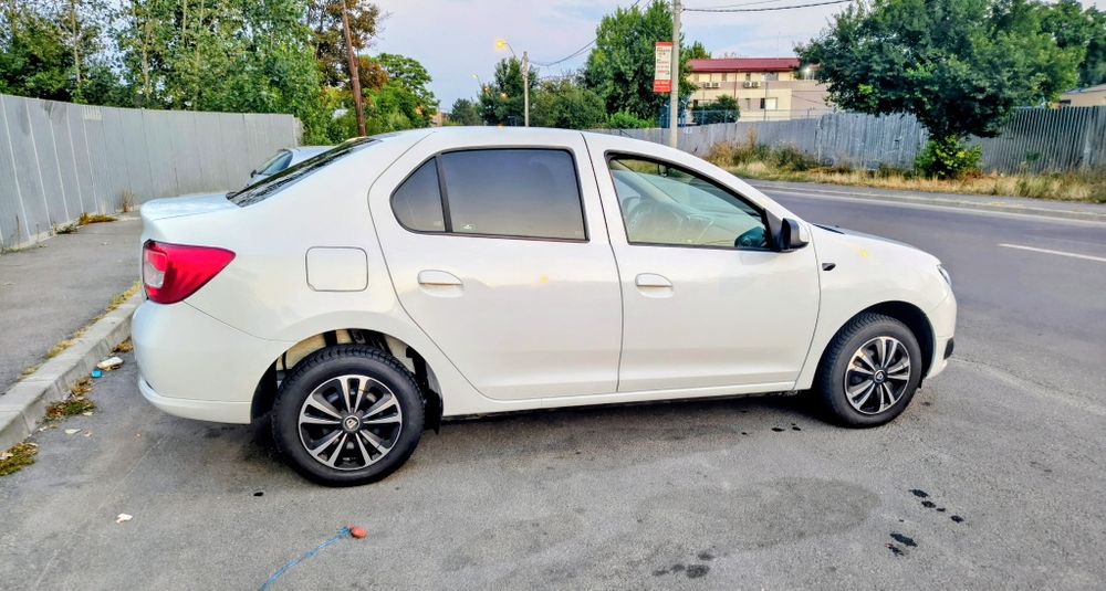 Vand sau schimb Dacia logan