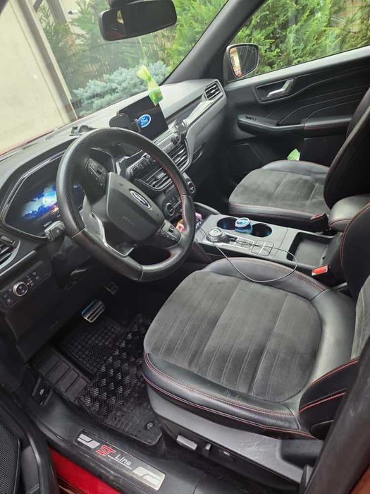 Ford Kuga plug in hibrid