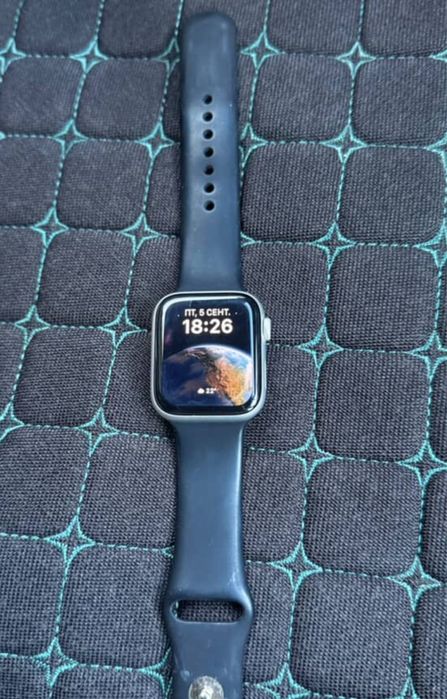Смарт-часы Apple Watch SE 44 mm