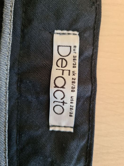 Pantaloni barbati DeFacto negri / albastri / bej