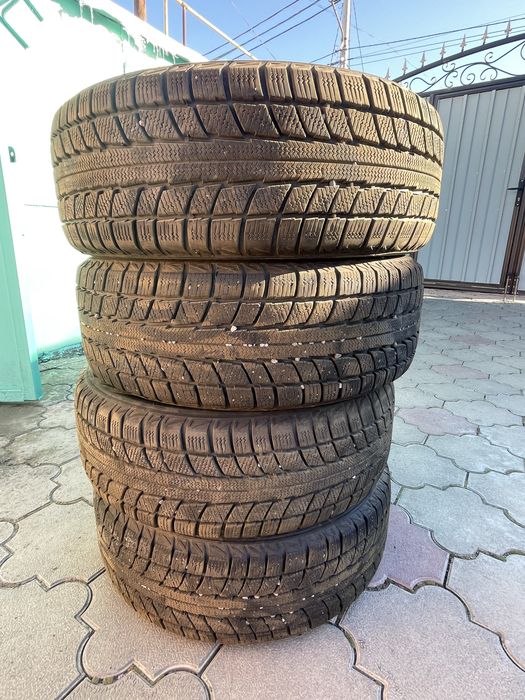 Продам шины Triangle размер 215/60/16