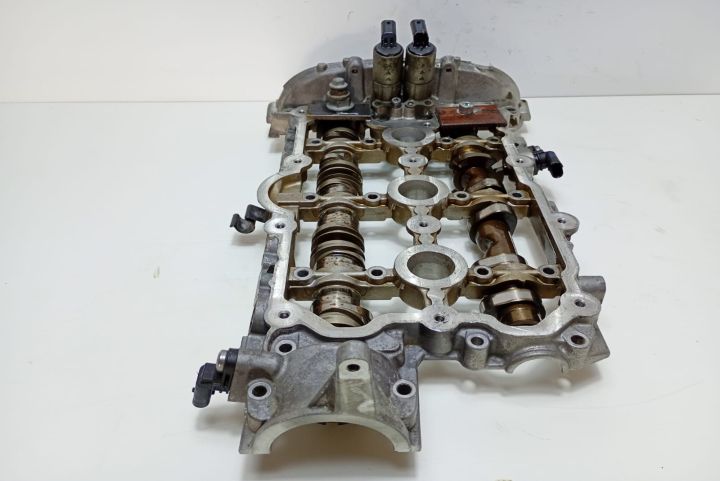 Capac  chiuloasa cu axe 06E103285 Porsche Cayenne 957 (facelift) seri