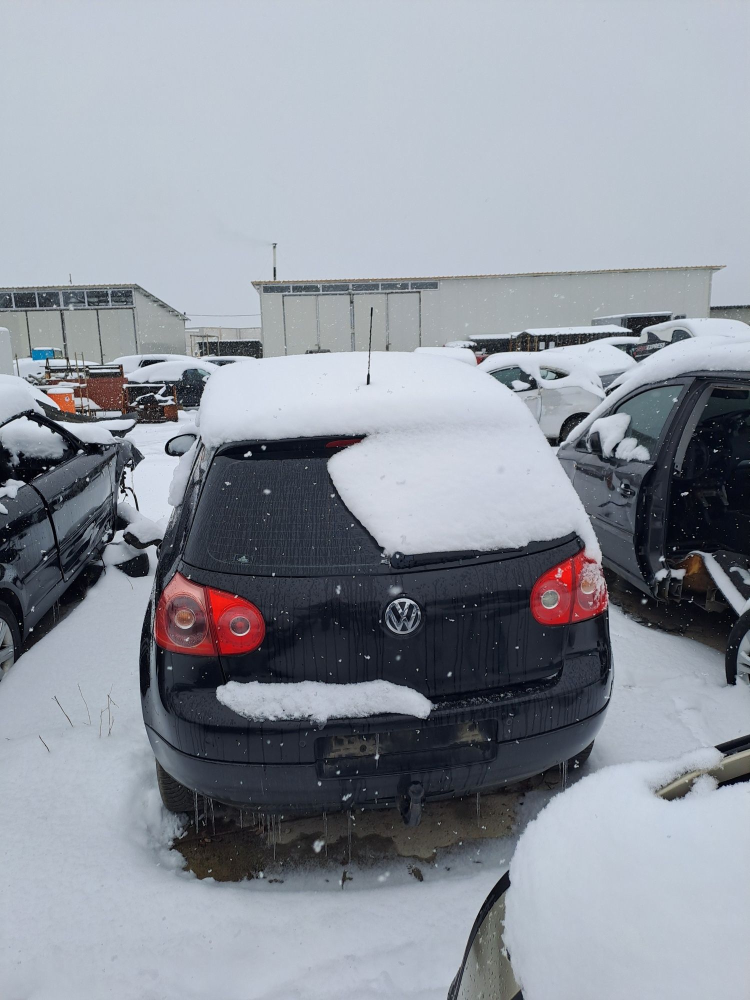 Dezmembrez golf 5 1.4i