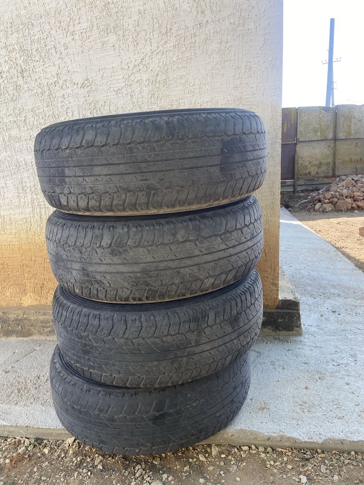Продам Шины на R17