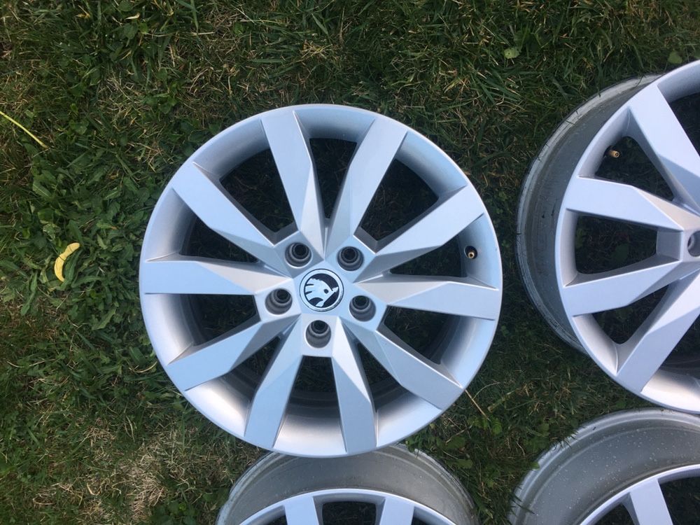 4бр. оригинални джанти Skoda 17" 5x112