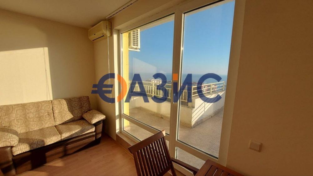 Студио в Комплекс Краун Форт Клъб, Свети Влас, Бългаея, 63 кв. м., 65