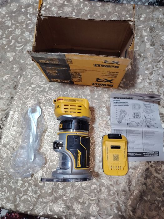 Девалт фреза DCW600B