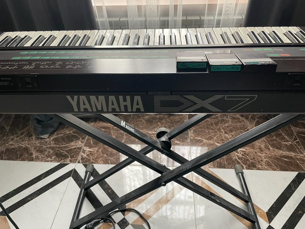 Синтезатор Yamaha DX7