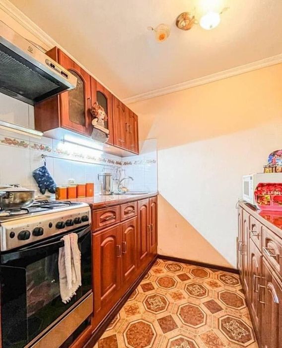 Продается 3/2/5 Кирпич Максим горький Буюк Ипак йули метро