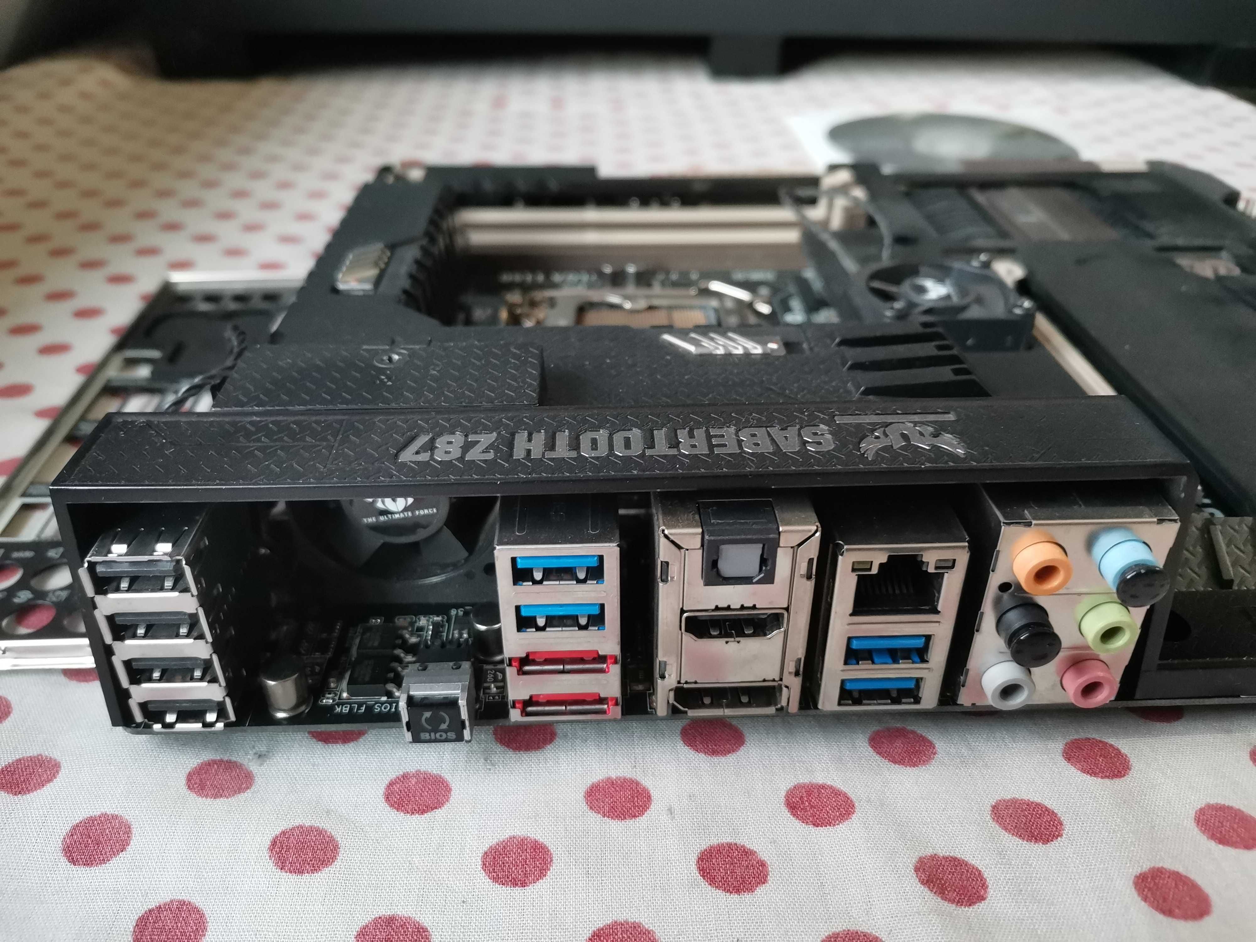 Placa de baza Asus Sabertooth Z87 socket 1150.