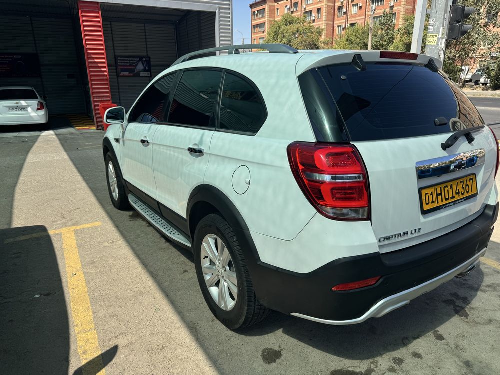 Chevrolet Captiva 1/4