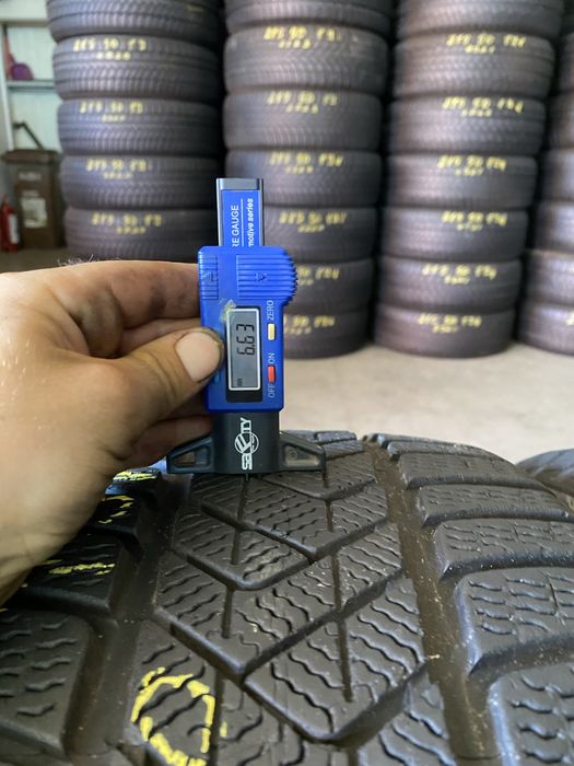 Anvelope iarna 235/40/19 Pirelli Sottozero 3 235 40 19 R19