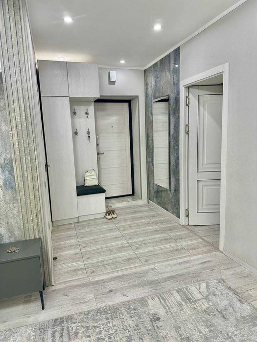 Аренда!! Трехкомнатная квартира в самом центре города