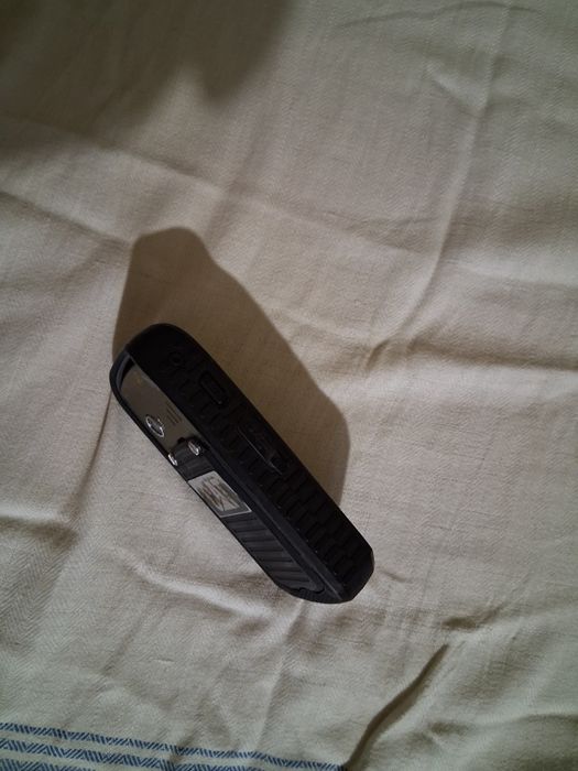 Продавам телефон CAT B 25