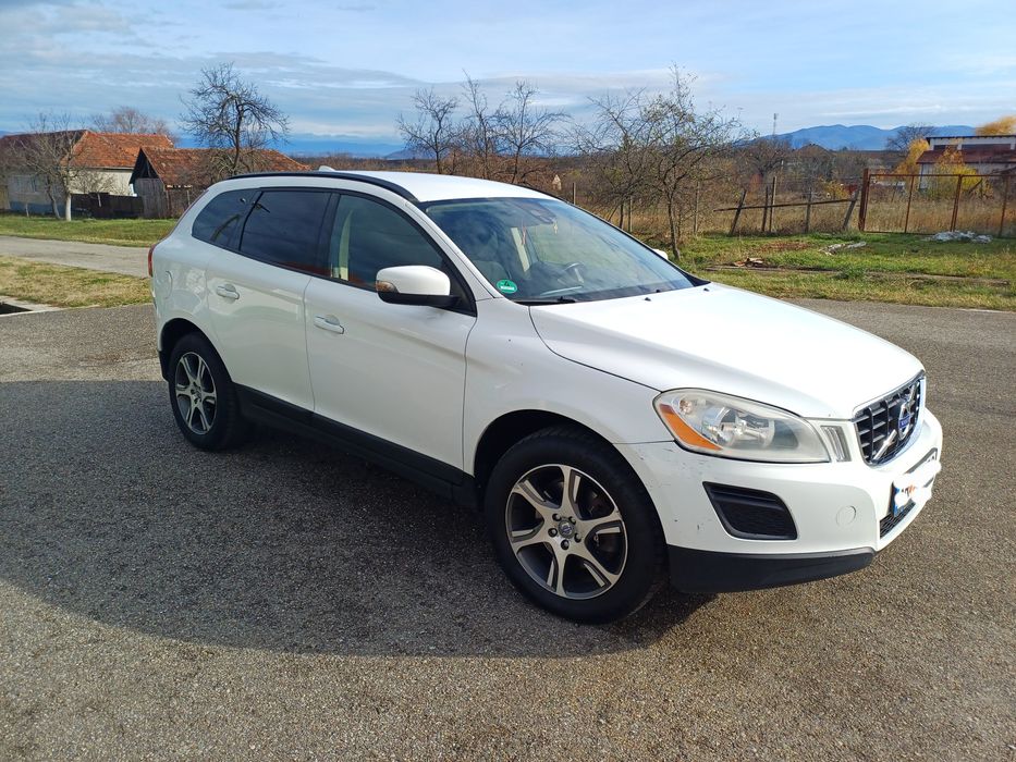 Volvo xc 60 din anul 2011