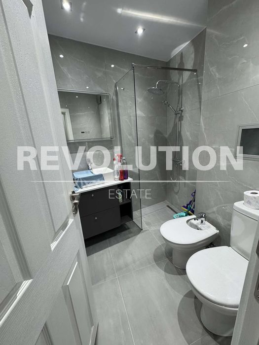 Дава се под наем Двустаен апартамент в Пловдив, Кършияка - 72 кв.м за 550 € - Снимка #3